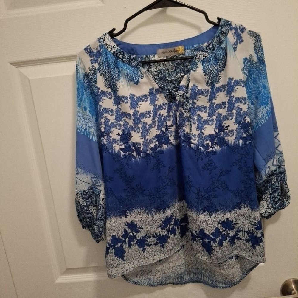 3/$15 Figueroa & Flower Petite Small Blue Layering‎ Sheer Floral Boho Blouse